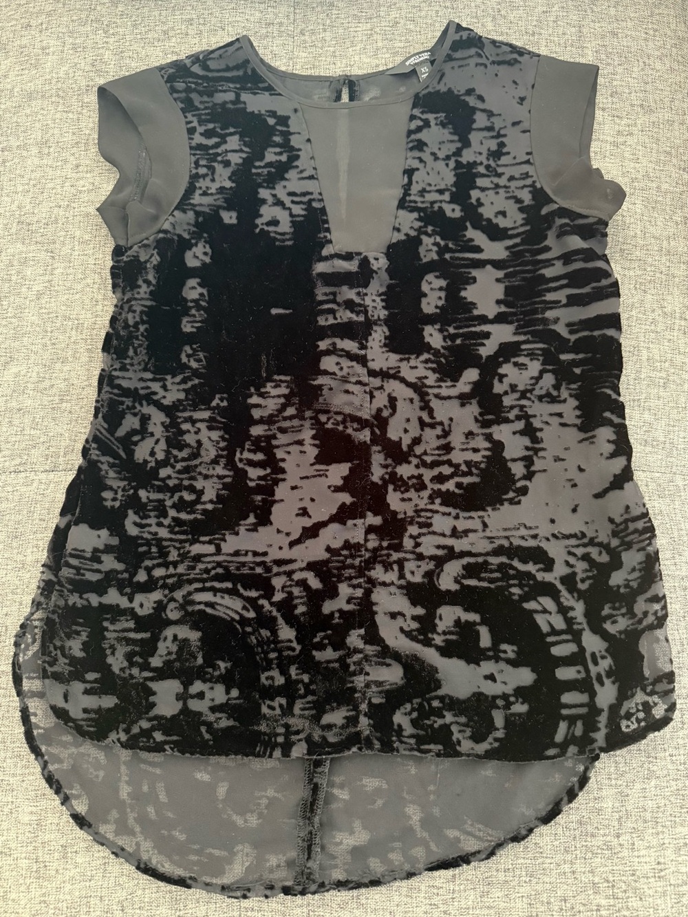 Simply Vera Vera Wang Black Velvet Burnout Cap-Sleeve Tunic